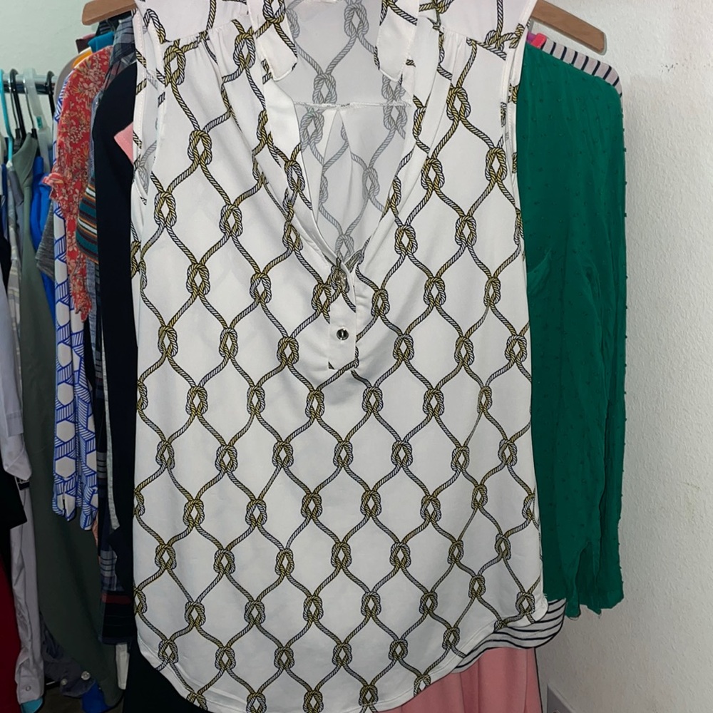 Perseption sleeveless shirt for women size med